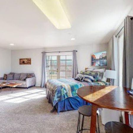 Couples Hideout In Heart Of Oakhurst Exterior photo